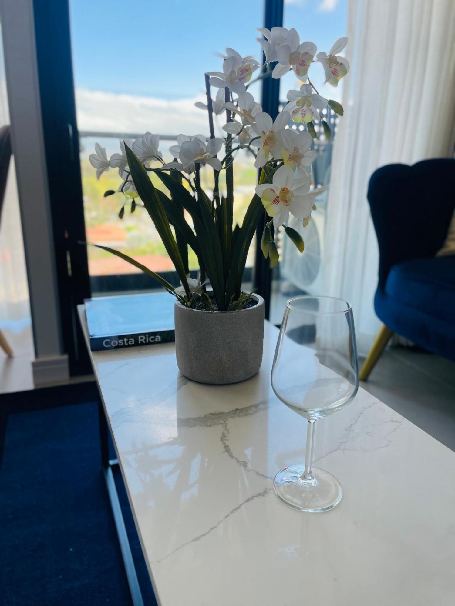 Skygarden Nunciatura Luxury #705